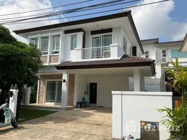 3 спален Дом в аренду в Mantana Rama 9-Srinakarin, Hua Mak, Банг Капи