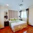 3 спален Кондо в аренду в CNC Residence, Khlong Tan Nuea