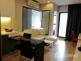 1 Habitación Departamento en venta en Urbano Absolute Sathon-Taksin, Khlong Ton Sai