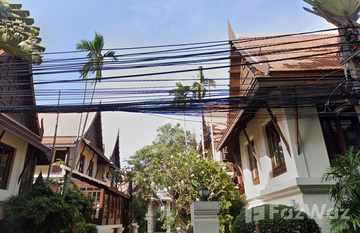 Baan Sukjai in Phra Khanong, Bangkok