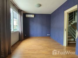 4 спален Дом на продажу в The Trust Residence Nuanchan, Nuan Chan, Буенг Кум