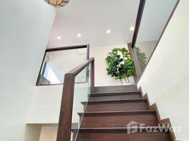 4 спален Дом for rent in Таиланд, Si Lom, Банг Рак, Бангкок, Таиланд