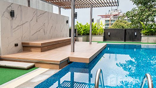 图片 1 of the 游泳池 at M Residence by Mahajak Apartment