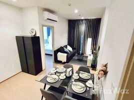 2 Bedroom Condo for rent at Maru Ekkamai 2, Phra Khanong Nuea
