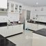 4 Bedroom Condo for rent at Oriental Towers, Khlong Tan Nuea