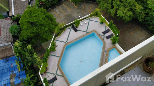图片 1 of the 游泳池 at Baan Sukhumvit 36