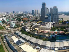 2 спален Кондо на продажу в Royal River Place, Bang Phongphang