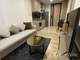 1 Schlafzimmer Appartement zu vermieten im Oka Haus, Khlong Tan