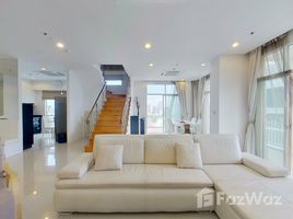 3 Bedroom Penthouse for sale at The Complete Rajprarop, Thanon Phaya Thai, Ratchathewi, Bangkok