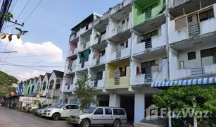呵叻府 Nai Mueang First Condo 1 卧室 公寓 售 