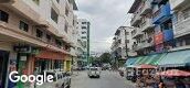 Vue de la rue of Bangkapi Condotown