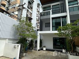 3 Bedroom Townhouse for sale at Cozy Chokchai 4 Soi 30, Lat Phrao, Lat Phrao, Bangkok, Thailand