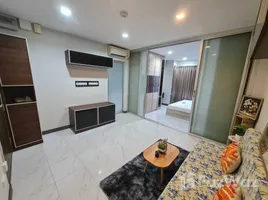 1 Schlafzimmer Appartement zu vermieten im The Green Condo III, Bang Chak, Phra Khanong, Bangkok, Thailand