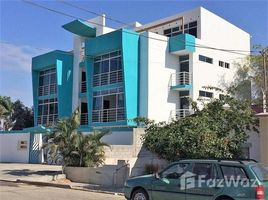 3 спален Квартира на продажу в Near the Coast Condominium For Sale in San Lorenzo - Salinas, Salinas, Salinas