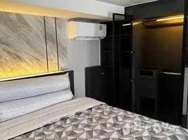 1 chambre Condominium à louer à , Maha Phruettharam