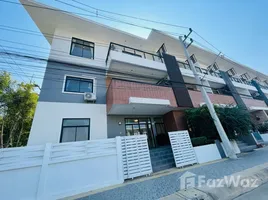 6 Bedroom Townhouse for sale at Koolpunt Ville 9 , Ban Waen