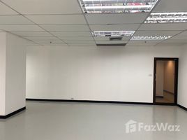 145 кв.м. Office for rent at Sino-Thai Tower, Khlong Toei Nuea, Щаттхана