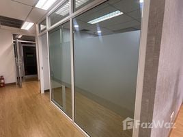 70 ตรม. Office for rent at โอเชี่ยน ทาวเวอร์ 2, คลองเตยเหนือ