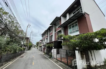 The Roof Cheangwattana in バン・タラット, 非タブリ