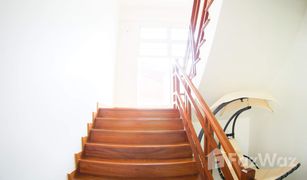 4 Bedrooms House for sale in Talat Phlu, Bangkok 