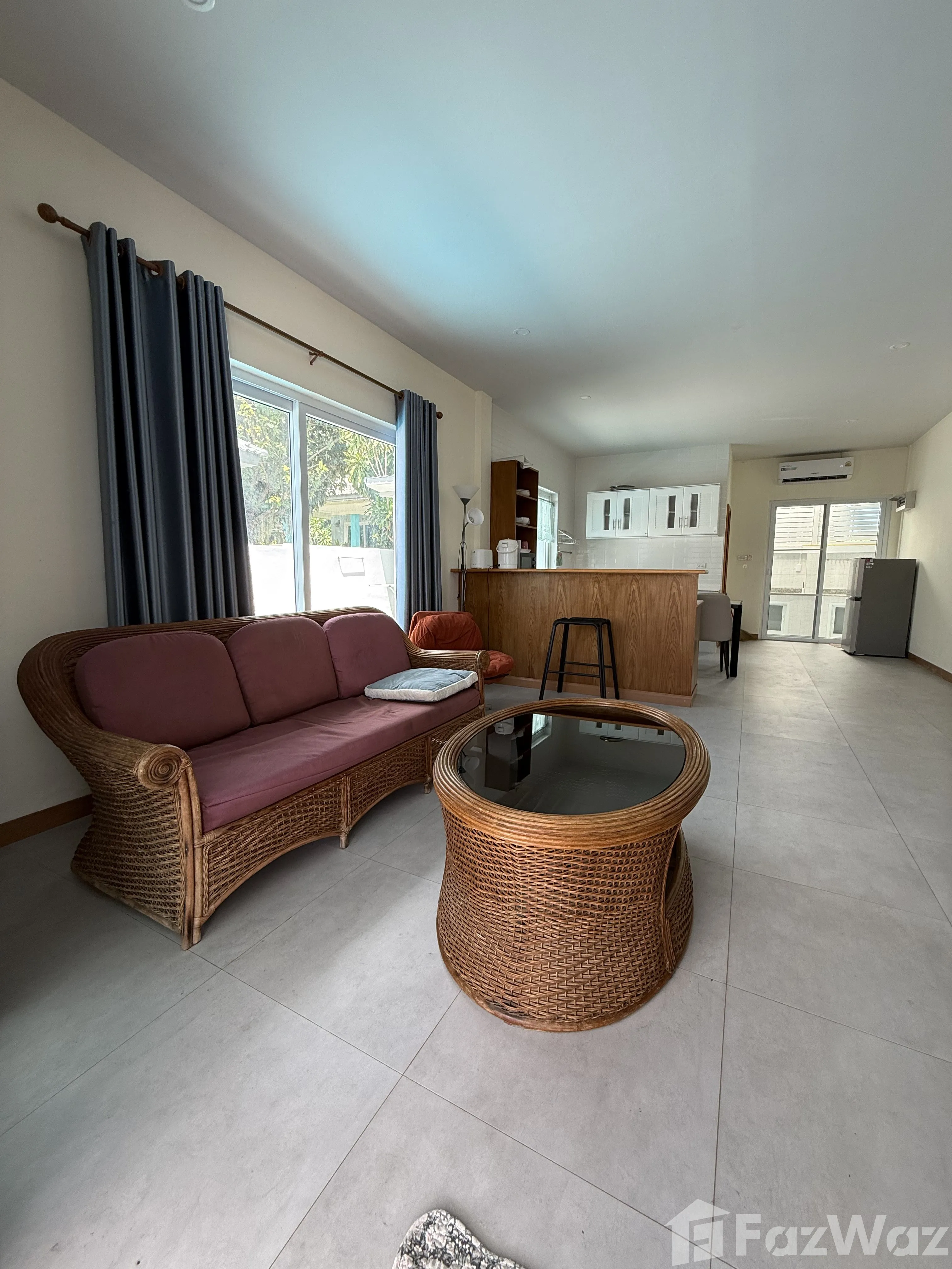 Beautiful Family Home with Private Pool and Garden — photo 2