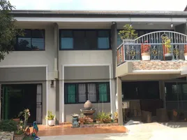 6 Bedroom House for rent at Baan Pruksachart, Saphan Sung, Saphan Sung