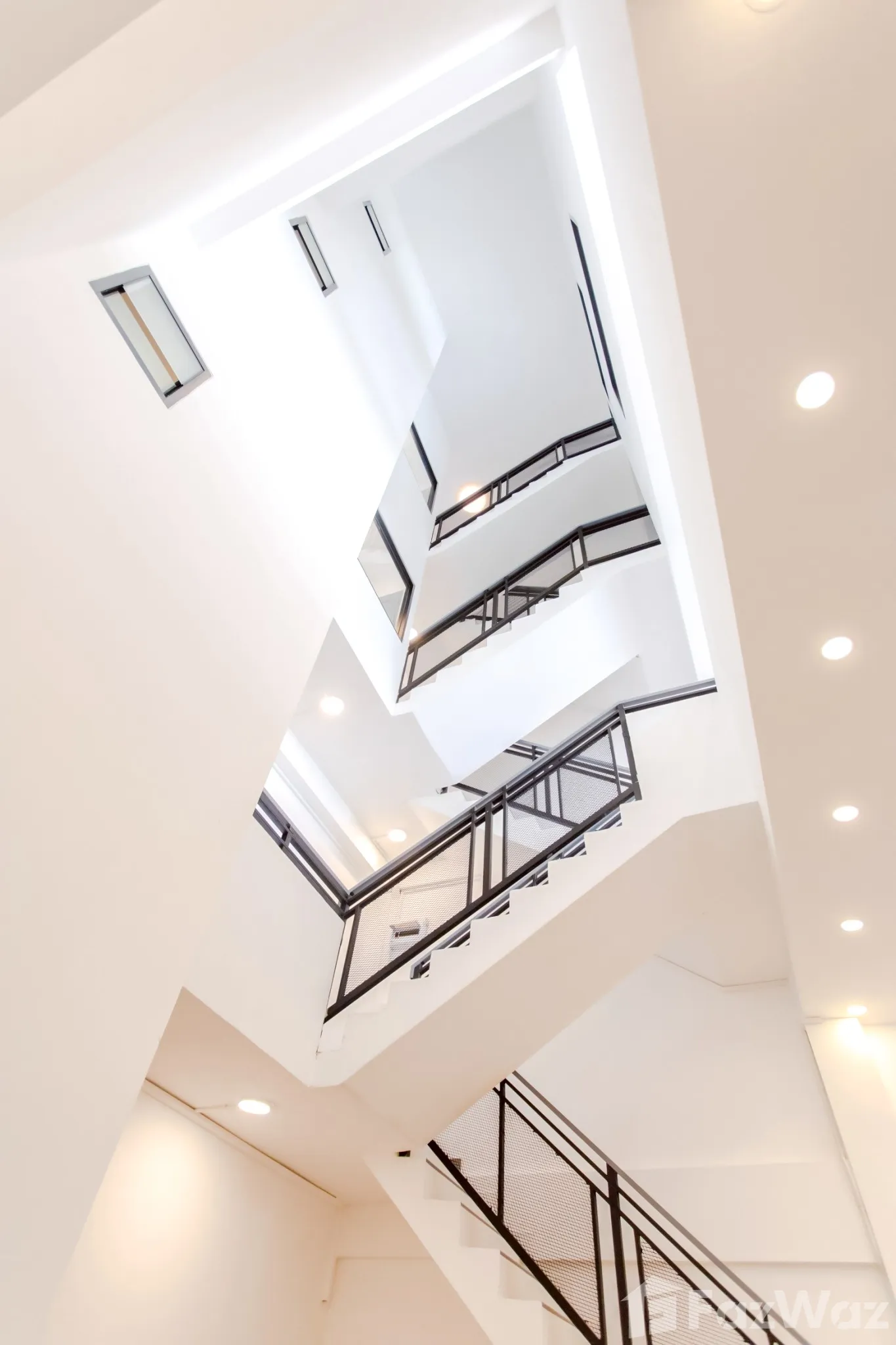 6bed 7bath Pracha Uthit Soi 1 — photo 4