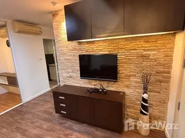 1 Bedroom Condo for rent at Lumpini Place Rama IX-Ratchada, Huai Khwang