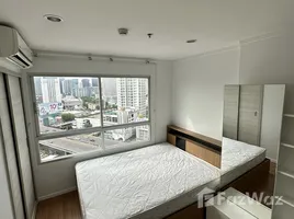 1 chambre Condominium à louer à , Bang Kapi, Huai Khwang, Bangkok, Thaïlande