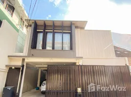 2 Bedroom Townhouse for sale at Khlongtan Nivet, Khlong Tan Nuea, Watthana