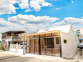 ขายวิลล่า 2 ห้องนอน ในโครงการ หมู่บ้าน ทอรุ้ง, นวมินทร์, บึงกุ่ม, กรุงเทพมหานคร