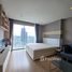 Студия Кондо в аренду в Sky Walk Residences, Phra Khanong Nuea
