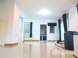 3 Bedroom Townhouse for sale at The Trust Rangsit-Klong 1, Pracha Thipat