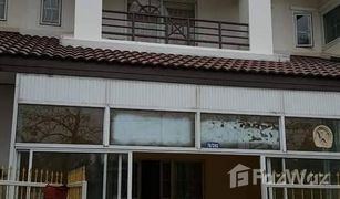 3 Bedrooms Townhouse for sale in Lahan, Nonthaburi Suetrong Bangyai