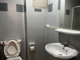 2 спален Кондо в аренду в Le Chateau Condo, Bang Kapi