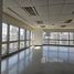 167 кв.м. Office for rent at Serm Mit Tower, Khlong Toei Nuea