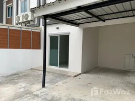 3 Bedroom Townhouse for sale at Lio Pattaya Klang, Nong Prue