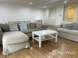 3 Habitación Departamento en alquiler en Baan Suanpetch, Khlong Tan Nuea