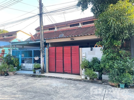 2 Schlafzimmer Reihenhaus zu verkaufen im Taradonburi Village, Lam Phak Kut, Thanyaburi, Pathum Thani