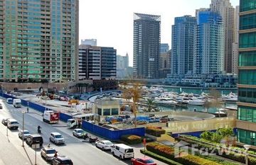 Azure Tower in Lake Almas East, Dubai