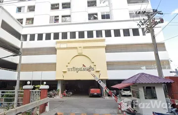 Pornpiya Mansion in Bang Sue, Bangkok