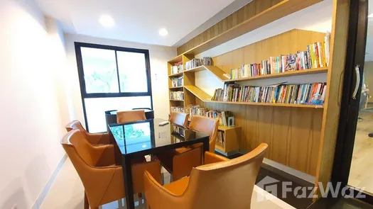 รูปถ่าย 1 of the Library / Reading Room at ซีนิธ เพลส สุขุมวิท 42