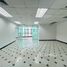 70.41 кв.м. Office for rent in Хуаи Кхщанг, Бангкок, Bang Kapi, Хуаи Кхщанг