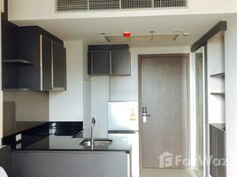 1 chambre Condominium à louer à , Khlong Ton Sai