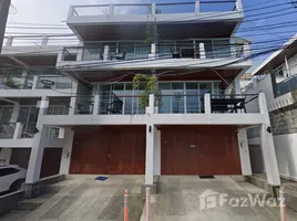 8 Bedroom House for sale in Phuket, Rawai, Phuket Town, Phuket