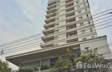 KC Court Apartment in Khlong Tan Nuea, Bangkok