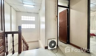 3 Bedrooms Townhouse for sale in Lat Phrao, Bangkok Chaiyapat Village