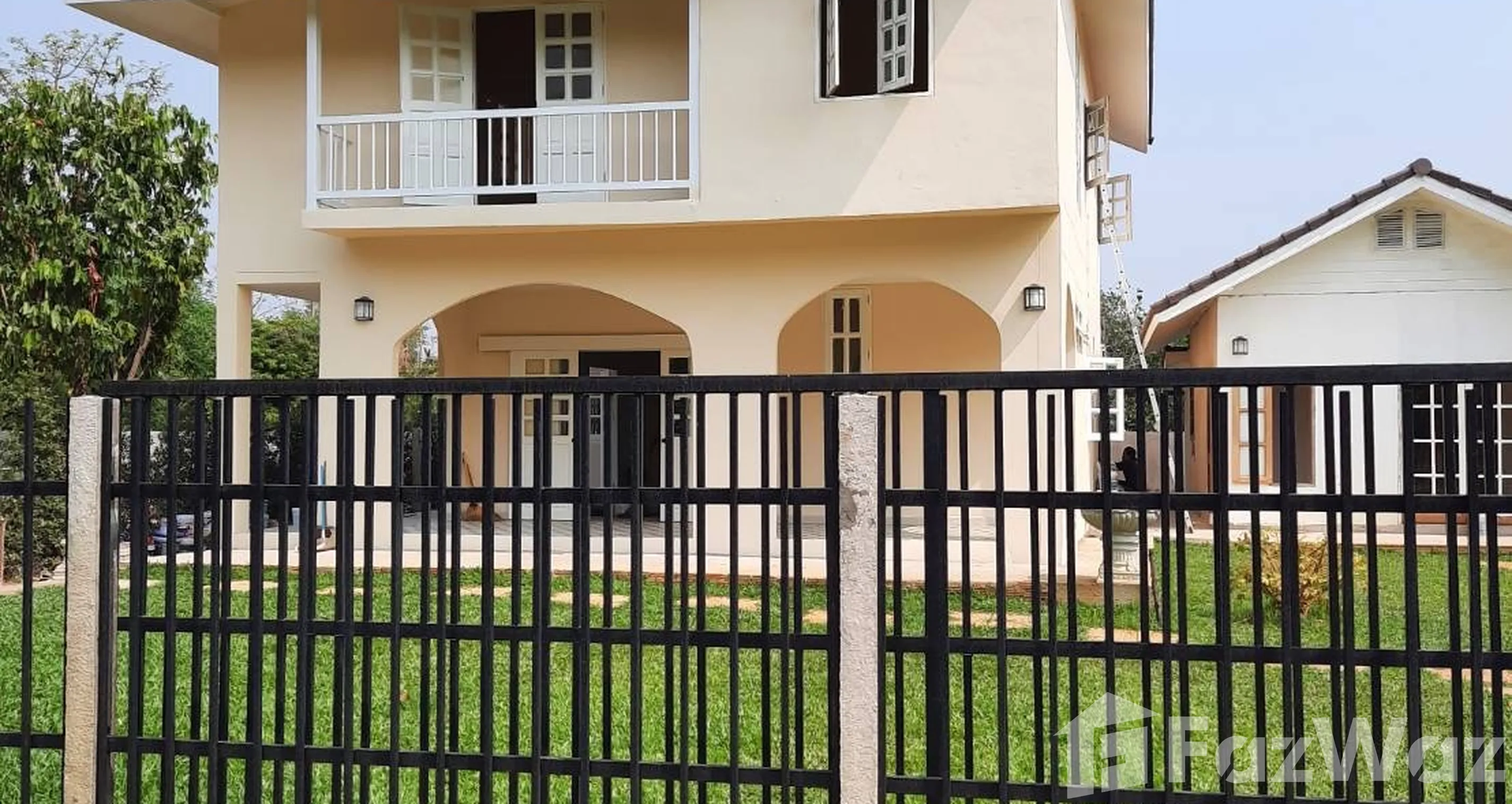 House with Private Garden for Sale