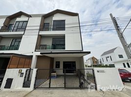 3 спален Таунхаус на продажу в Mews Tientalay 15, Samae Dam, Банг Кхун Тхиан