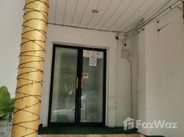  Shophaus zu vermieten in Thailand, Khlong Toei Nuea, Watthana, Bangkok, Thailand